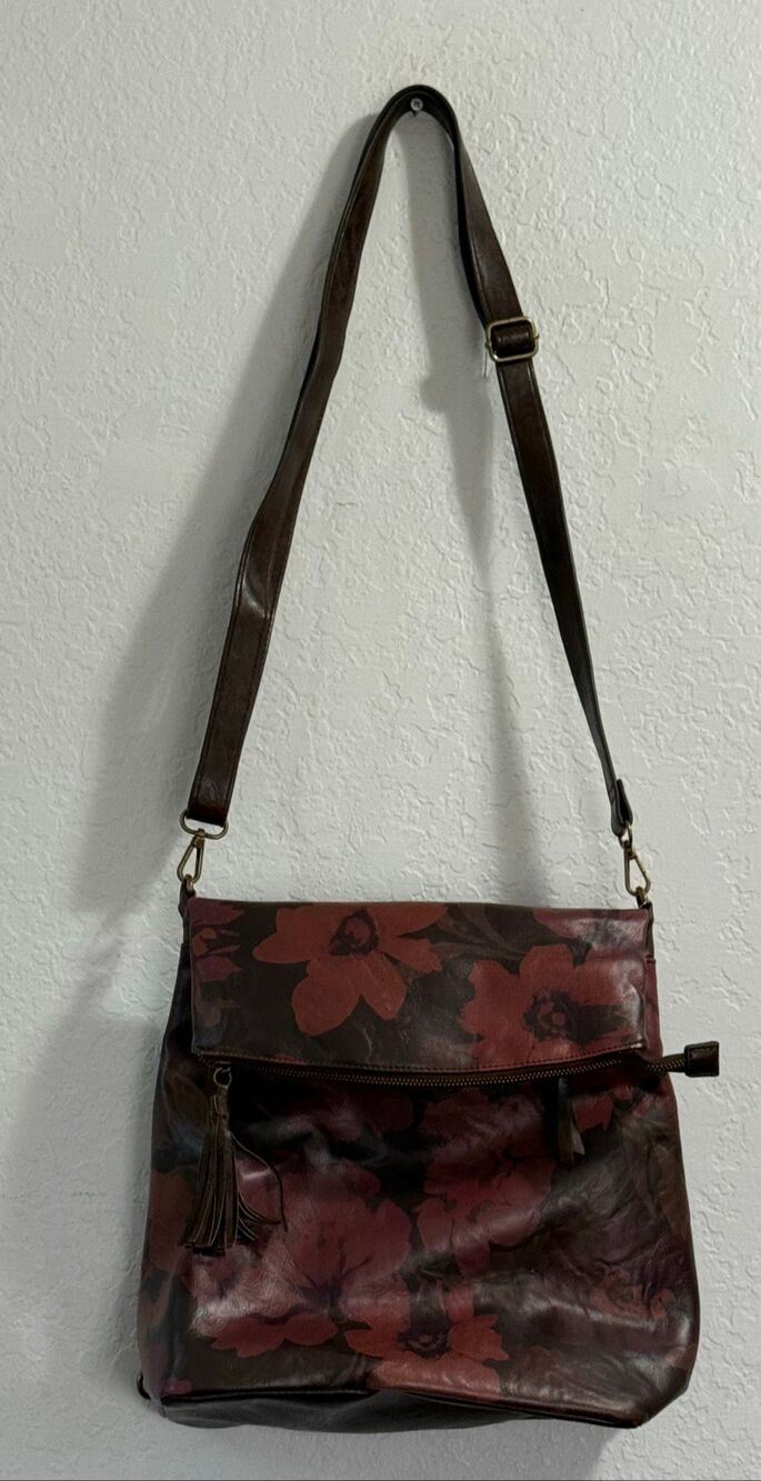 The Pioneer Woman Floral Print Convertible Backpack, Women’s purse bag